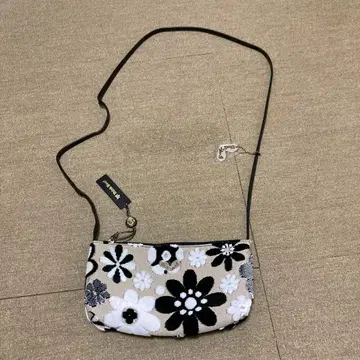 Think Bee! 꽃무늬 숄더백