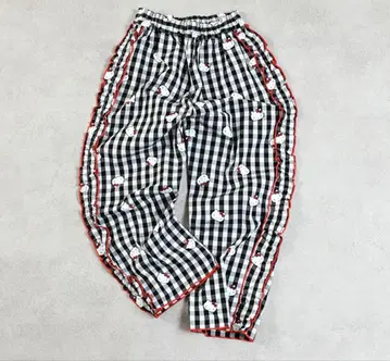 MARKEY'S 깅엄 체크 x 키티 콜라보 팬츠