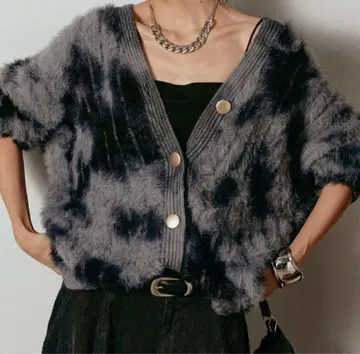 타이다이 패턴 샤기 니트 가디건 그레이/esica 같은 형태