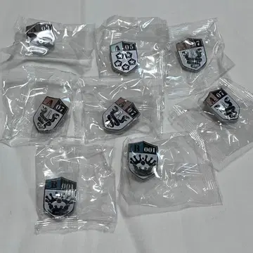 월드 트리거 핀 배지 엠블럼