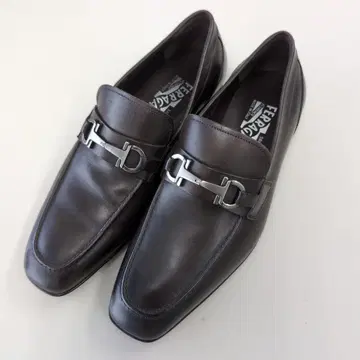 Ferragamo 다크 브라운 로퍼
