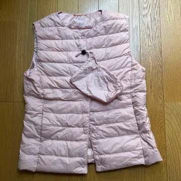 UNIQLO 울트라 라이트 다운 컴팩트 베스트 M 핑크색 수납 봉투 있음