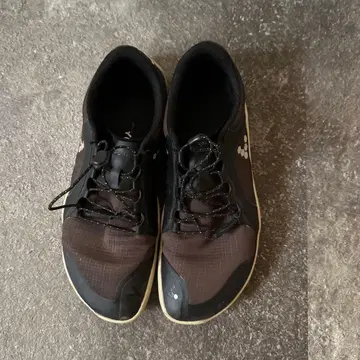 vivobarefoot 39