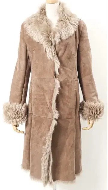 무스탕 코트 퍼 포함 롱 베이지