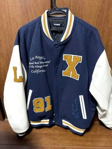 XLARGE 네이비 화이트 바시티 자켓 L