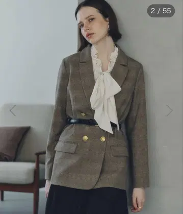 브라운 계열 체크 더블 버튼 테일러드 자켓