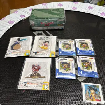 드래곤볼 아크릴 스탠드, 컨테이너 박스 8종 세트