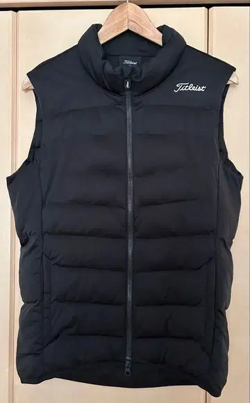 Titleist 블랙 다운 베스트 M