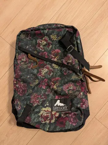 [ 단종품 ] GREGORY 구형 로고 가든 태피스트리 백팩 에브리데이