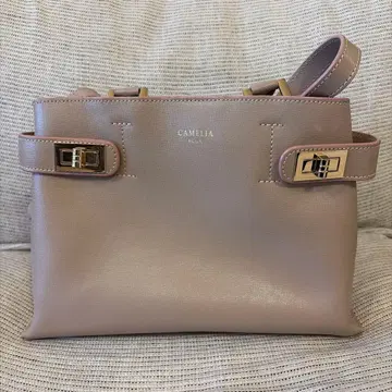 CAMELIA 베이지 숄더백