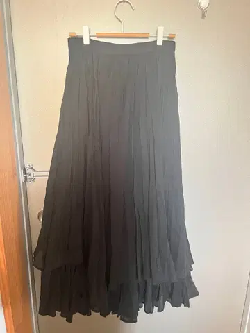 블랙 플레어 스커트 쉬폰 소재