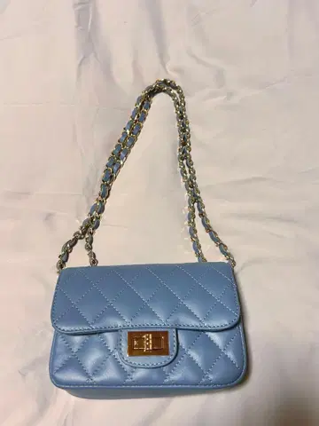 AULENTTI 퀼팅 숄더백