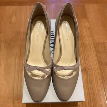 odette e odile 베이지 펌프스 24cm