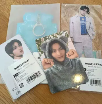 CRAVITY 태영 슬리브 아크릴 스탠드 포토 카드 4종 세트