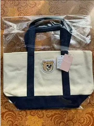 러브러리 바이 페이 올드 테디 와펜 토트백 (소)