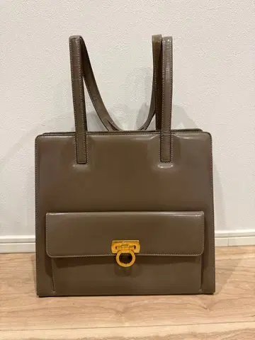 FERRAGAMO 브라운 토트백 합성 피혁 골드