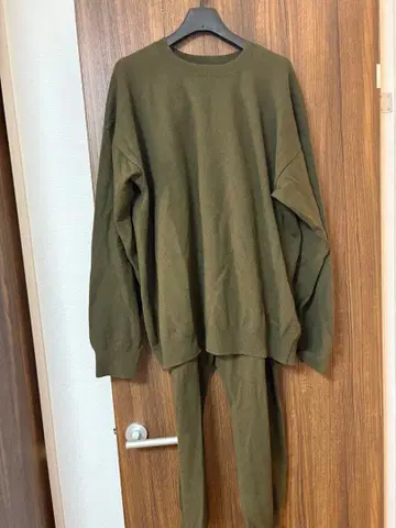 cash&barba 몽골 캐시미어 셋업 Size 3 Olive