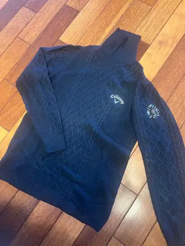 Callaway 하이넥 스웨터