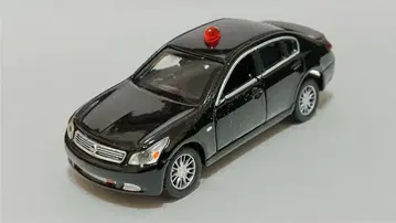 오류품 토미카 리미티드 스카이라인 복면 패트롤카 리벳 누락