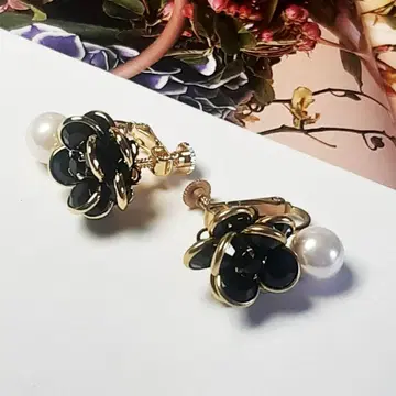 스와로브스키 귀찌 블랙 x 골드