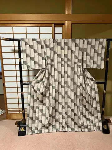 1  이중 기모노 순수 실크 모노톤 기하학 무늬 패턴 모던