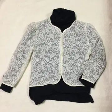 자수 들어간 화이트 레이스 가디건