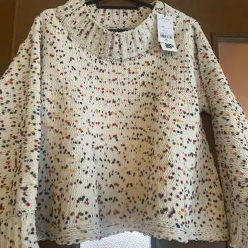 호코모모라 미사용 새상품 스웨터 40 사이즈