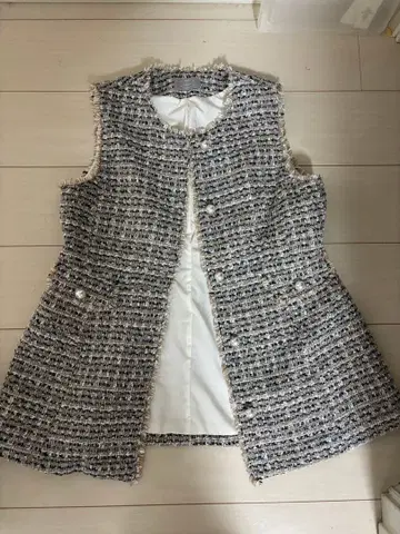 에클라탄 트위드 베스트 새상품급