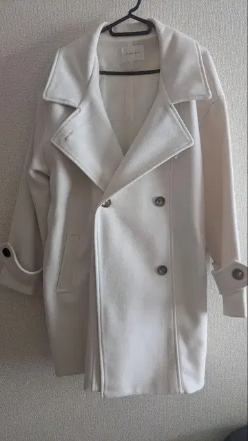 Honeys 화이트 피 코트