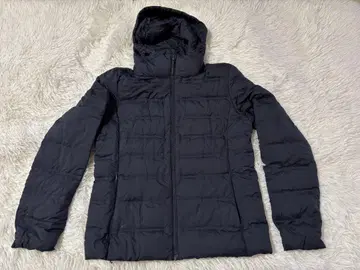 유니클로 심리스 다운 파카 S 네이비