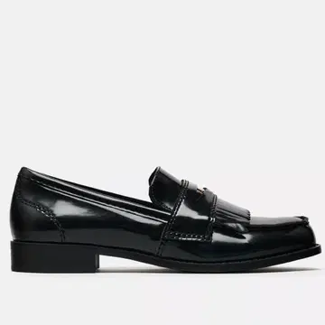 ZARA 에나멜 로퍼