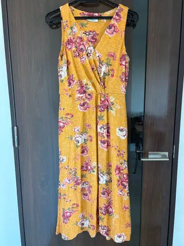 BAILEY 44 플라워 프린트 슬리브리스 원피스