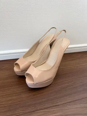 베이지 펌프스 힐 미사용 새상품