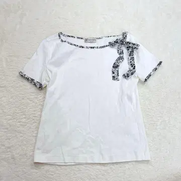 플라워 프린트 리본 포함 화이트 T셔츠