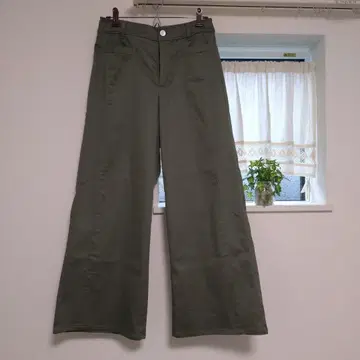 미사용 새상품 DoCLASSE 현행 모델 스트레치 와이드 팬츠 11호