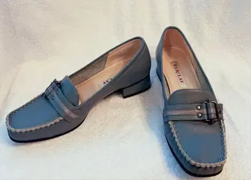 BARCLAY 블루 가죽 로퍼 모카신