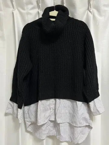 MURUA 블랙 리브 니트 터틀넥 셔츠 디자인