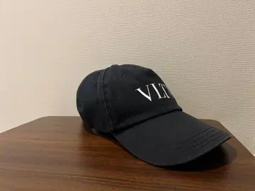 블랙 로고캡 VLTN 58
