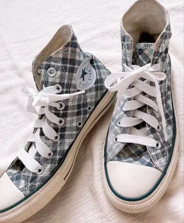 CONVERSE 체크 무늬 스니커즈 구제 의류