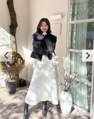 birthdaybash 한정 컬러 화이트 니트 스커트