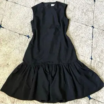 [새상품급] 2023년 모델! 셀포드 A라인 개더 원피스 36 S