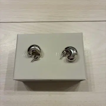 MARIA BLACK 귀걸이