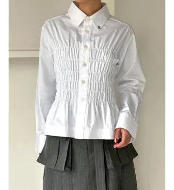 HEART MOTIF SHIRRING SHIRT 아사기니오 poppy