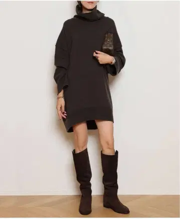 MUSE Light 터틀넥 니트 원피스