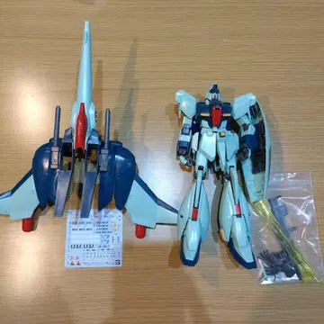 건담 프라모델 조립 완료 3체 세트