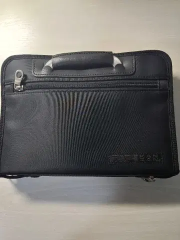 KANZAN 블랙 나일론 클러치백