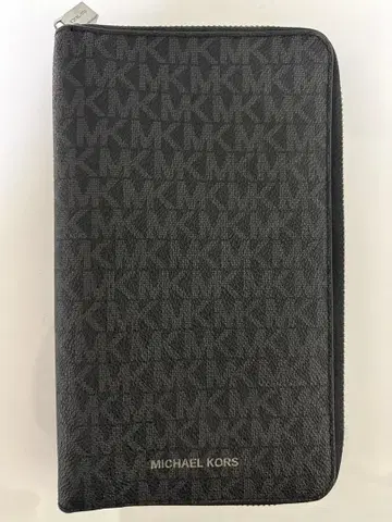 MICHAEL KORS 블랙 장지갑 가격 인하 있음