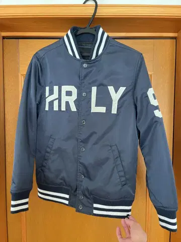 새상품급 Hurley 하리 네이비 나일론 자켓 S 사이즈