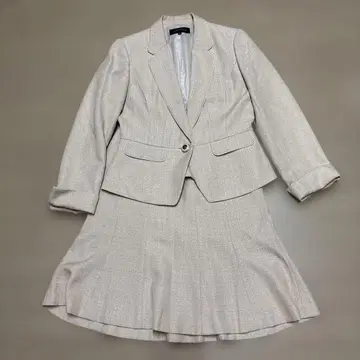 ESPRITMUR 자켓과 스커트의 셋업 11