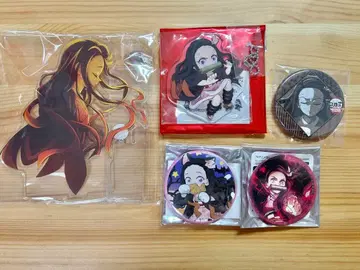 귀멸 카마도 네즈코 아크릴 스탠드 캔뱃지